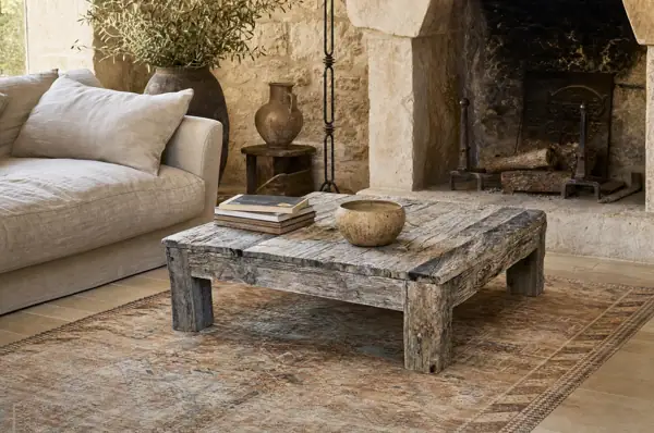 Table basse massive en vieux bois